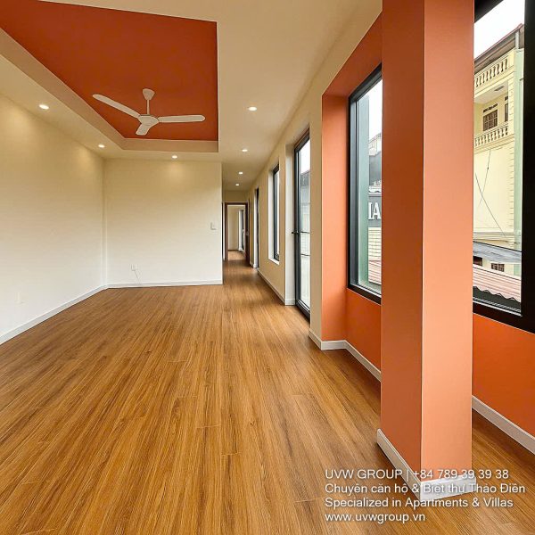 Frontage of a townhouse located on Nguyen Cu Street, the center of Thao Dien. For sale at a good price, with a spacious expanding width, suitable for living and investment.