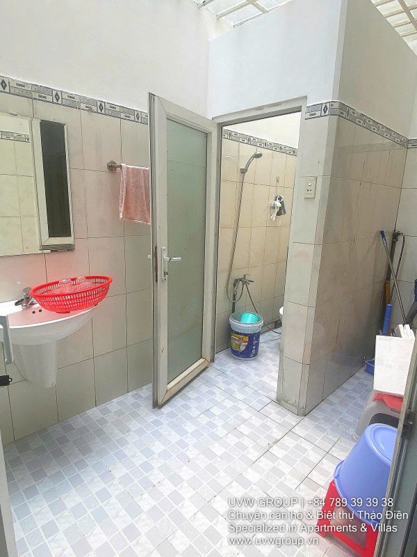 Exterior view of 4-floor, 6-bedroom house for rent on Nguyen Hoang St, An Phu, HCMC.
