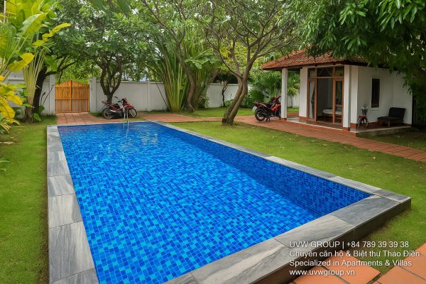 Beautiful 5-bedroom villa in Thao Dien with outdoor swimming pool, karaoke lounge, king-size beds, and 5 bathrooms – fully furnished for short-term resort-style stays