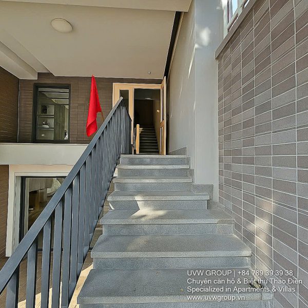 Exterior corner view of the 4-bedroom villa (basement, G+2 floors) available for rent in An Phu, D2.