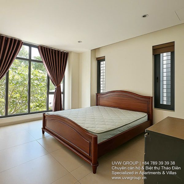 Exterior corner view of the 4-bedroom villa (basement, G+2 floors) available for rent in An Phu, D2.