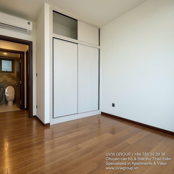 Luxury 3-bedroom apartment for sale at Thao Dien Green with river view, high floor, pink book in hand