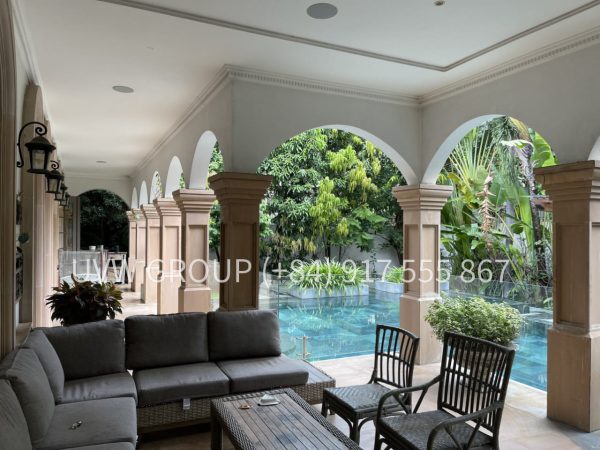 Villa for sale on Nguyen U Di street frontage in Thao Dien District 2