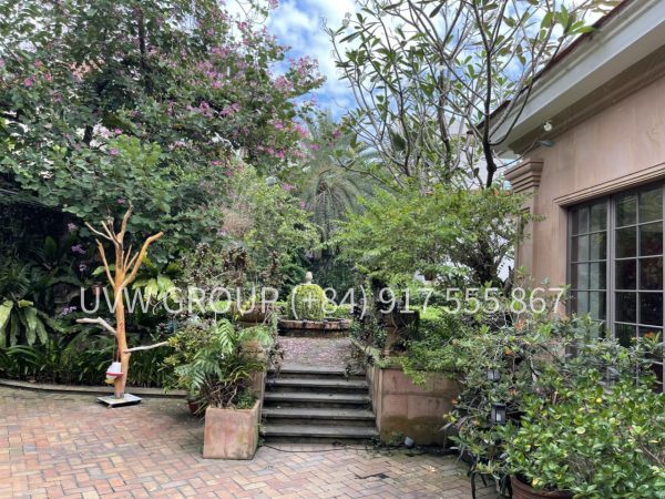 Villa for sale on Nguyen U Di street frontage in Thao Dien District 2
