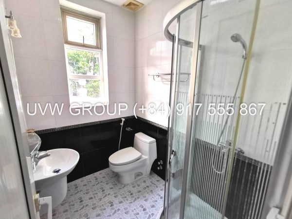 white house for rent in thao dien-district 2