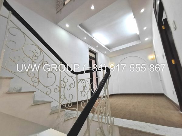 white house for rent in thao dien-district 2