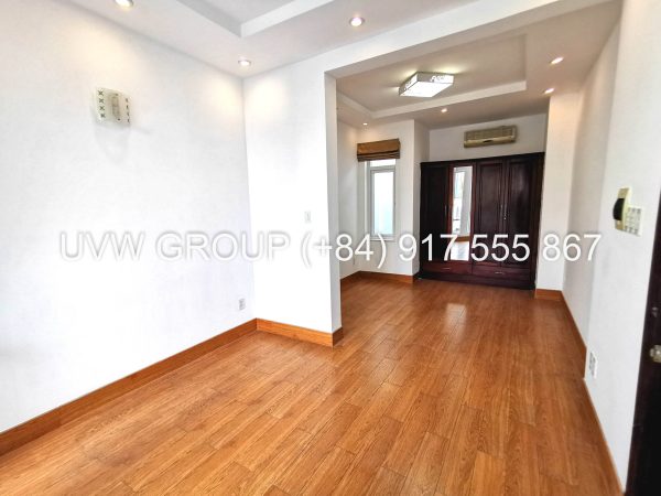 white house for rent in thao dien-district 2